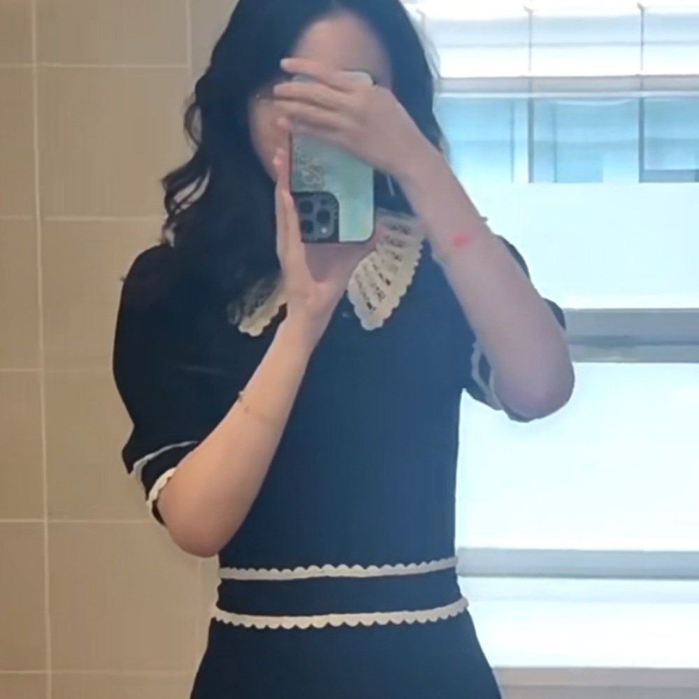 Sandro woman contrast collar knitted dress